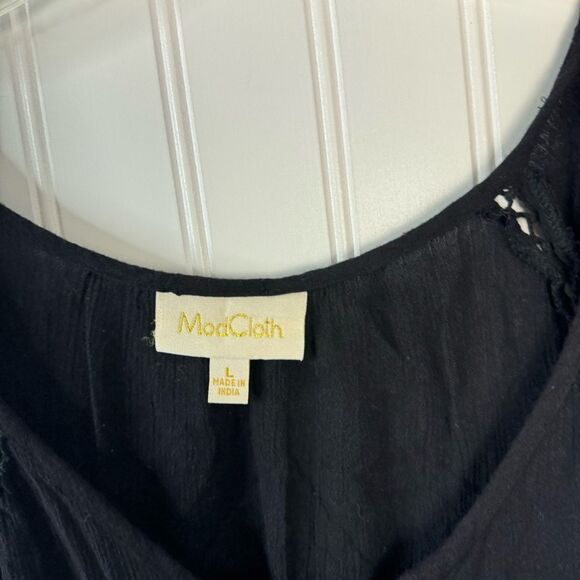 ModCloth Top Large Black Crochet flows Peasant Boho - Picture 3 of 4